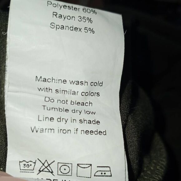 AMAZON ARMY GREEN V-NECK FITTED T-SHIRT SZ.L EUC. - Picture 7 of 7